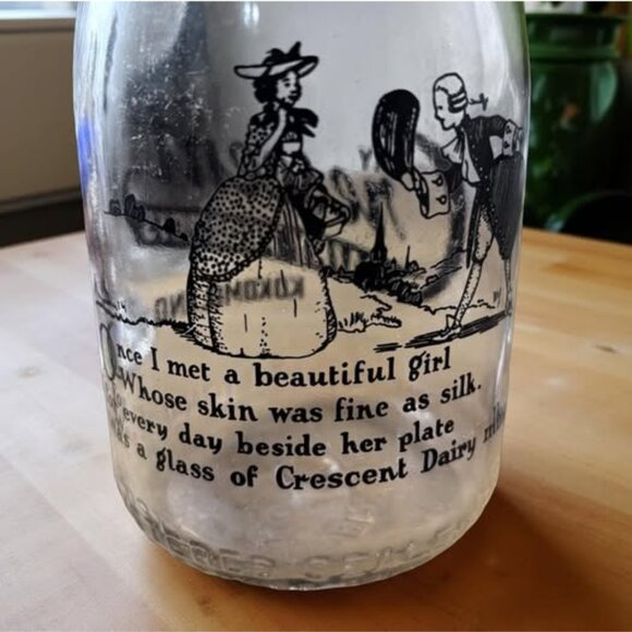 Vintage ACL Crescent Dairy Milk Bottle "It Whips" 1 Quart Glass Clear Black Prin - Picture 4 of 9